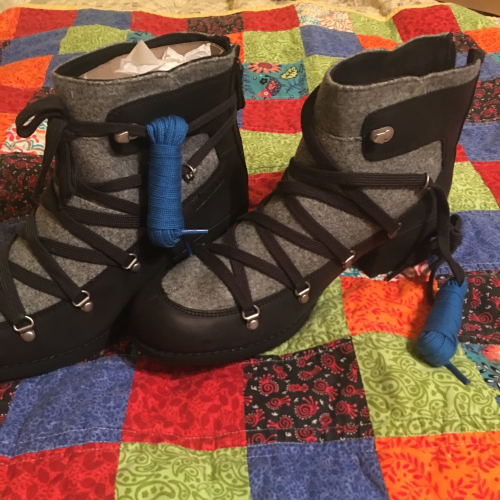 Merrill boots size 10